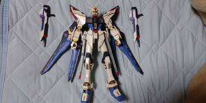 MG 1/100 ストライクフリーダムガンダム 完成品 ジャンク品