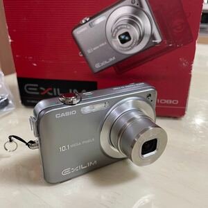 カシオ デジタルカメラ 10.1MEGA PIXELS Casio Exilim EX-Z1080 1×バッテリー付き 中古【現状渡す】