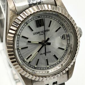 [ flat battery ]luciano valentinoru Cheer -no Valentino quartz wristwatch silver face Date round . light lady's 