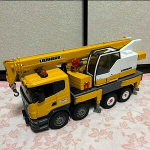 LIEBHERR Bruder ブルーダー SCANIA クレーン