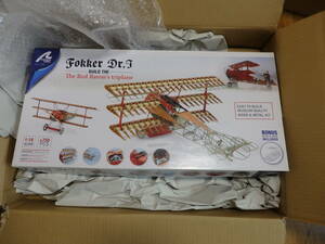 未使用品 フォッカー Dr.1 Fokker DR1 1/16　レッドバロン第1次大戦トップエース、マンフレート・フォン・リヒトホーフェン