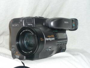 ソニー Hi8ビデオカメラ CCD-TR1000(バッテリー付き・ジャンク)