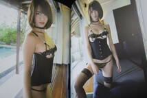 ＜sensational＞帯付、奈月セナファースト写真集、巨乳88Gカップ、マイクロビキニ、下着ランジェリー、お尻くい込み、四つん這い、半ケツ_画像5