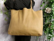 ●超美品●CELINE セリーヌ●ホリゾンタルカバ●スムース ラム スキン レザー 本革●トート バッグ●ベージュ●肩掛け●A4 収納●Js42066_画像2