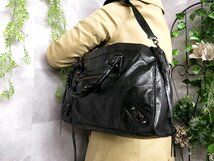 ●超美品●BALENCIAGA バレンシアガ●ザ シティ●カーフ レザー 本革●2way ハンド バッグ●黒●クロム金具●肩掛け●B5 書類●Js42108_画像3