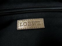 超美品●LOEWE ロエベ●フラップ リバーシブル●スタッズ●幾何学模様●ナッパ レザー 本革●ショルダー バッグ●カーキ●肩掛け●Js42387_画像8