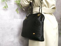 ●超美品●BALLY バリー●キルティング ラム レザー 本革●タッセル ショルダー バッグ●黒●ゴールド金具●肩掛け●ヴィンテージ●Js41869_画像3