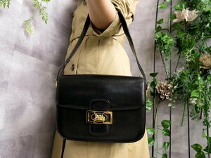 ●超美品●CELINE オールド セリーヌ●馬車金具●カーフ レザー 本革●ショルダー バッグ●黒●ゴールド金具●肩掛け●かばん●Js42865