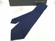 ◆未使用 保管品◆BVLGARI ブルガリ◆メンズ◆ロゴ 総柄◆シルク 100％◆ネクタイ◆ネイビー◆スーツ◆A3559_画像1