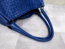 ●超美品●BOTTEGA VENETA ボッテガ ヴェネタ●パラシュート●イントレチャート●レザー 本革●トート バッグ●ブルー●肩掛け●Js42991_画像5