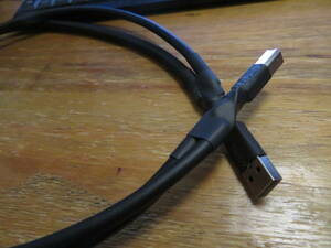 USBケーブル　電源線にMOGAMI 2549　信号線にDX ５C-FV　信号線にパルシャット　完全分離