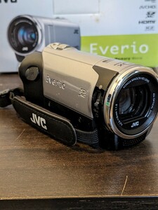 JVC デジタルビデオカメラ Everio GZ-E140-s 通電確認済　ハイビジョンメモリームービー　Y492