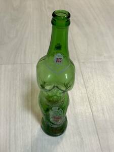 YR7)カナダドライ　ジンジャエール　空き瓶　びん　緑　スタイル良い瓶　ナイスバディなビン　くびれ　インテリア　スタイル抜群