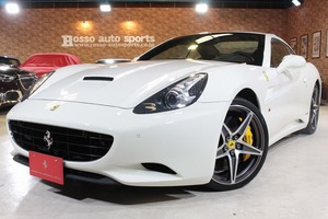 値下げ！！　2009ｙ　Ferrari　カリフォルニア　ビアンコアヴス　オプション20 Inch　パーキングセンサー＆Back camera