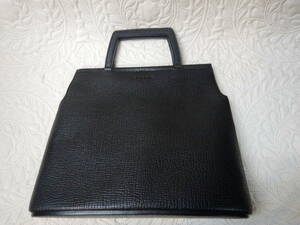 ロエベ　LOEWE バッグ　ショルダー　黒革　超美品　Ｗ30　Ｄ10　Ｈ26cm