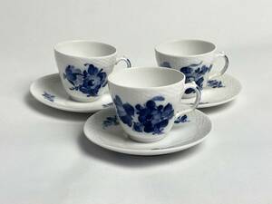 ロイヤルコペンハーゲン ブルーフラワー　カーブ　コーヒーカップ＆ソーサー ｘ３セット【#8046】●難アリ●　Royal Copenhagen Blue Fower