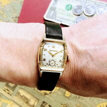 #2896【シックでお洒落】メンズ 腕時計 ブローバ BULOVA 金メッキ 動作品 1954年 アンティーク ヴィンテージ 15石 機械式 手巻き ゴールドP_画像4