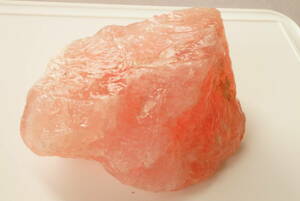 特大希少!30年前の在庫なので上質品!ピンクが綺麗な透明度のある上質ブラジル産ローズクォーツ原石（紅水晶）1.4Kg格安出品！早い者勝ち③