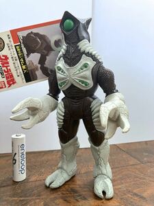 タグ付き　ザム星人　81　バンダイ　ウルトラ怪獣　タグ　旧　／　キングザウルス