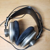 ヘッドフォン AKG K-272HD 密閉型ヘッドホン 3.5mmジャック オーディオ機器 ジャンク 【80i3488】_画像4