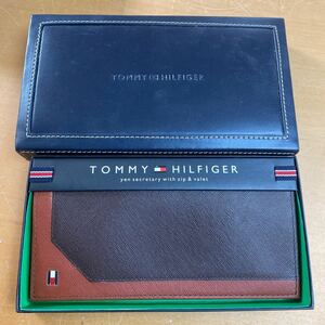 HILFIGER トミーヒルフィガー メンズ レディース ユニセックス レザー ファスナー 銭入れ TOMMY 長財布 31TL19X002 