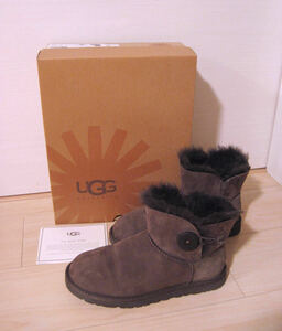 美品★ＵＧＧ ムートンブーツ　ミニベイリーボタン US6 23ｃｍ 箱付き★