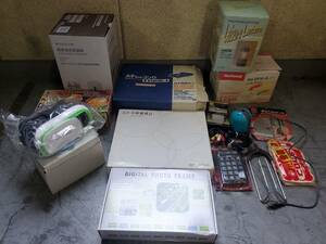 *1500 jpy prompt decision! upcl J-342 miscellaneous goods consumer electronics summarize . large amount assortment various portable gas stove humidifier iron VR takoyaki scales etc. 