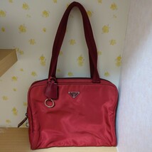 プラダ PRADA トートバッグ ハンドバッグ　赤 ナイロン_画像1