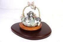 【ト足】CC243CTT2B LLADRO リヤドロ 三つ子の仔犬 陶器 工芸 置物 台座 インテリア_画像1