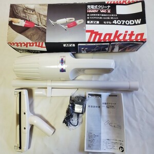 makita マキタ　充電式　クリーナー　4070DW　コードレス掃除機　7.2V　保管未使用品　①