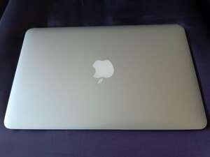 【i7高性能。通電不起動。ジャンク】Apple MacBook Air 13-inch 2011 A1369 EMC 2469 /CPU i7 1.8GHz/４GB/０GB SSD/AC欠品