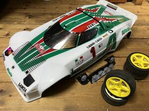 シェブロンモデルズ　1/10RCボディ　77モンテカルロラリーキング塗装済　タイヤ付