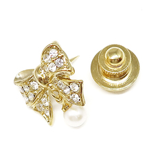 DKG★tie tack PINS ピンズ フランス 雑貨 ピンバッチ ピンバッジ P1413　ネクタイピン タイピン タイタック ラインストーン パール リボン_画像3