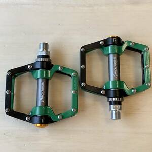 [ new goods ]DRCKHROS flat pedal green / black bicycle pedal [ free shipping anonymity delivery ]