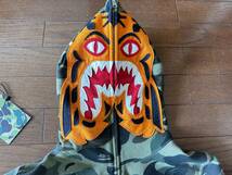 1st CAMO TIGER FULL ZIP HOODIE 1E30115009 a bathing ape BAPE エイプ ベイプ アベイシングエイプ パーカー 迷彩 S 正規店購入 美品_画像3