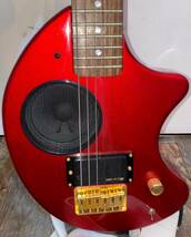 【No.251】FERNANDES フェルナンデス ZO-3C RED エレキギター 赤 アンプ内蔵 ぞうさんギター ソフトケース付き 弦楽器 現状品_画像3