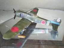 ハセガワ1/48完成品「川崎Ki-100-Ⅰ 五式戦闘機Ⅰ型乙」飛行第111戦隊第5中隊所属機_画像4