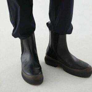 COS CHUNKY LEATHER CHELSEA BOOTS　(コス　チェルシーブーツ)