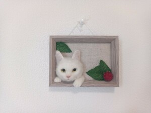 羊毛フェルト猫「K」白猫　羊毛フェルト　猫　ハンドメイド　フレーム　壁掛け　スタンド　クリスマス　インテリア　一点物　