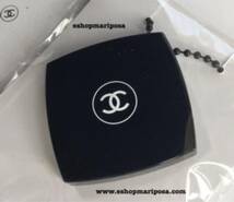 CHANEL◆シャネルキーチャーム 鏡 ミニ・ミラー 黒色 レ ベージュ ミ二チュア キーホルダー 1個 キーチェーン付き 携帯に便利 ブラック_画像1