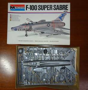 MONOGRAM　モノグラム　1/48　アメリカ空軍戦闘機　「ノースアメリカン　F‐100　スーパーセイバー」　開封済　未組立品