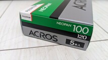 フジフィルム　FUJI Neopan iso100 ACROS５本入、未使用、未開封 期限切れ ブローニー_画像4