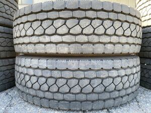 ハ3428　送料無料☆上質トラックタイヤ　BRIDGESTONE ブリヂストン ECOPIA M801　275/70R22.5 148/145J　2本価格　2020年製