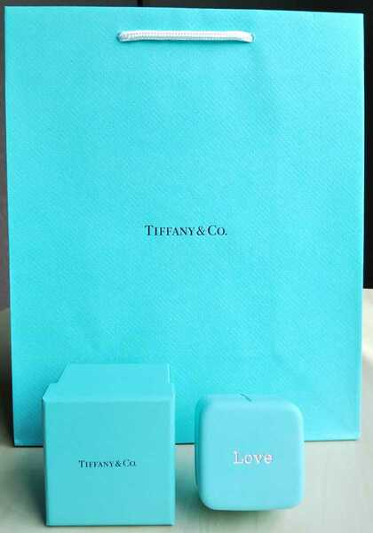 ティファニー TIFFANY リング 空箱 Love