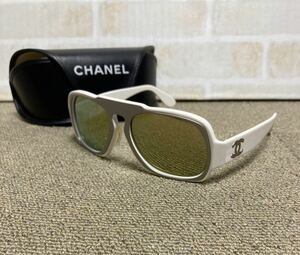  ultimate beautiful goods Chanel here Mark white × gray sunglasses glasses 