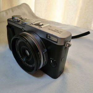 FUJIFILM フジフィルム　X70