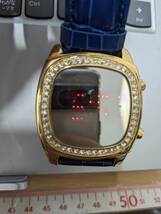 【稼働〇】TKO ORLOGI　デジタル腕時計　ラインストーン　ファッションウォッチ　ケース：4.0　_画像8