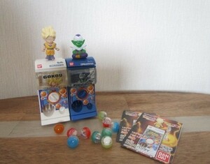 ミニチュア　　カプセルトイ　ドラゴンボールガチャマシン　2種