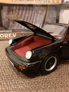 NOREV ポルシェ　911 Turbo 3.3 1/18