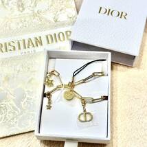 新品未使用☆Dior クリスタル会員 ウェルカムギフト ノベルティ 星 スター チャーム ストラップ 2023 ホリデー ショッパー_画像3